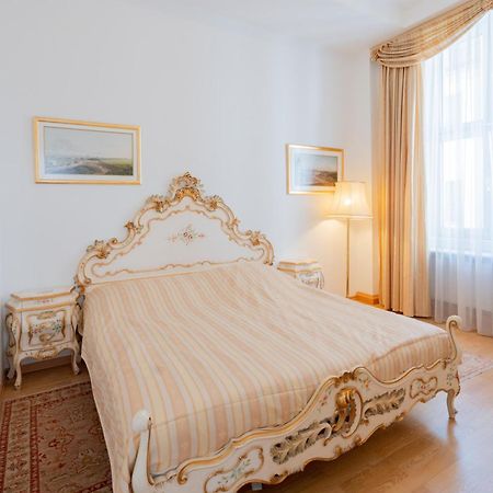Empress Sisi Royal Apartment Вена Экстерьер фото