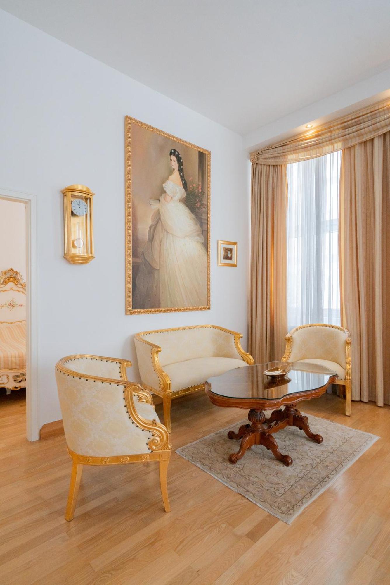 Empress Sisi Royal Apartment Вена Экстерьер фото