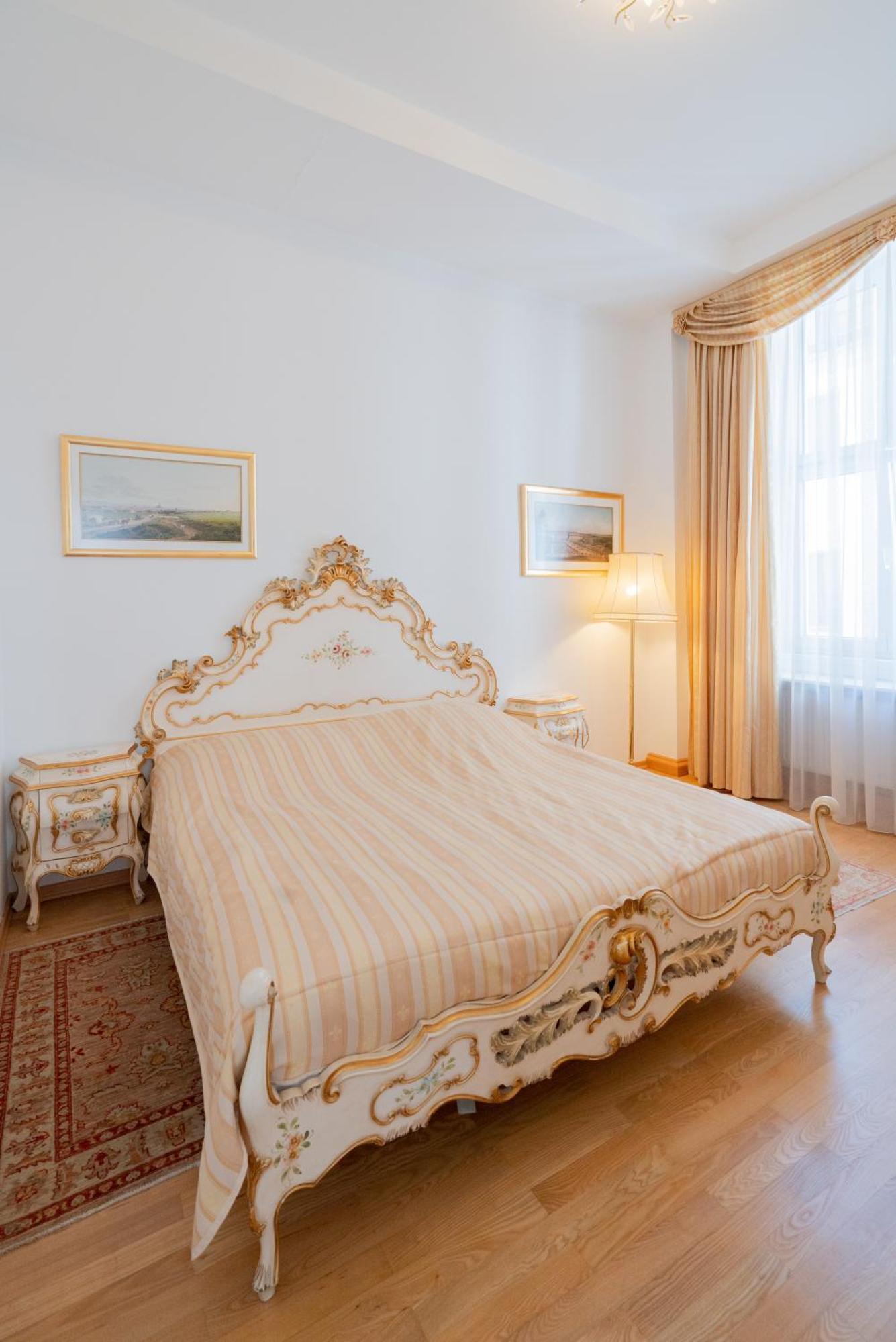 Empress Sisi Royal Apartment Вена Экстерьер фото