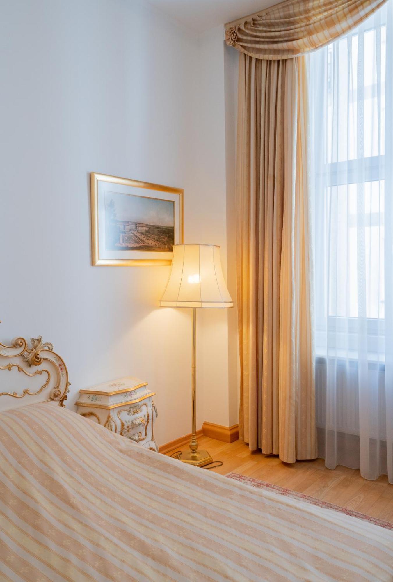 Empress Sisi Royal Apartment Вена Экстерьер фото