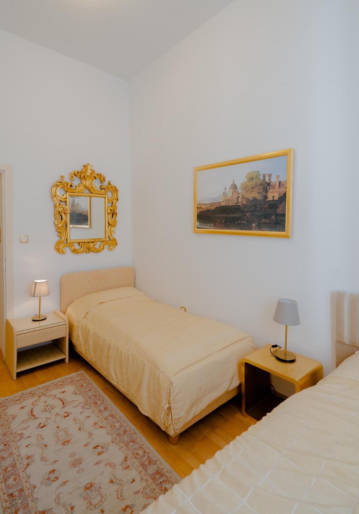 Empress Sisi Royal Apartment Вена Экстерьер фото